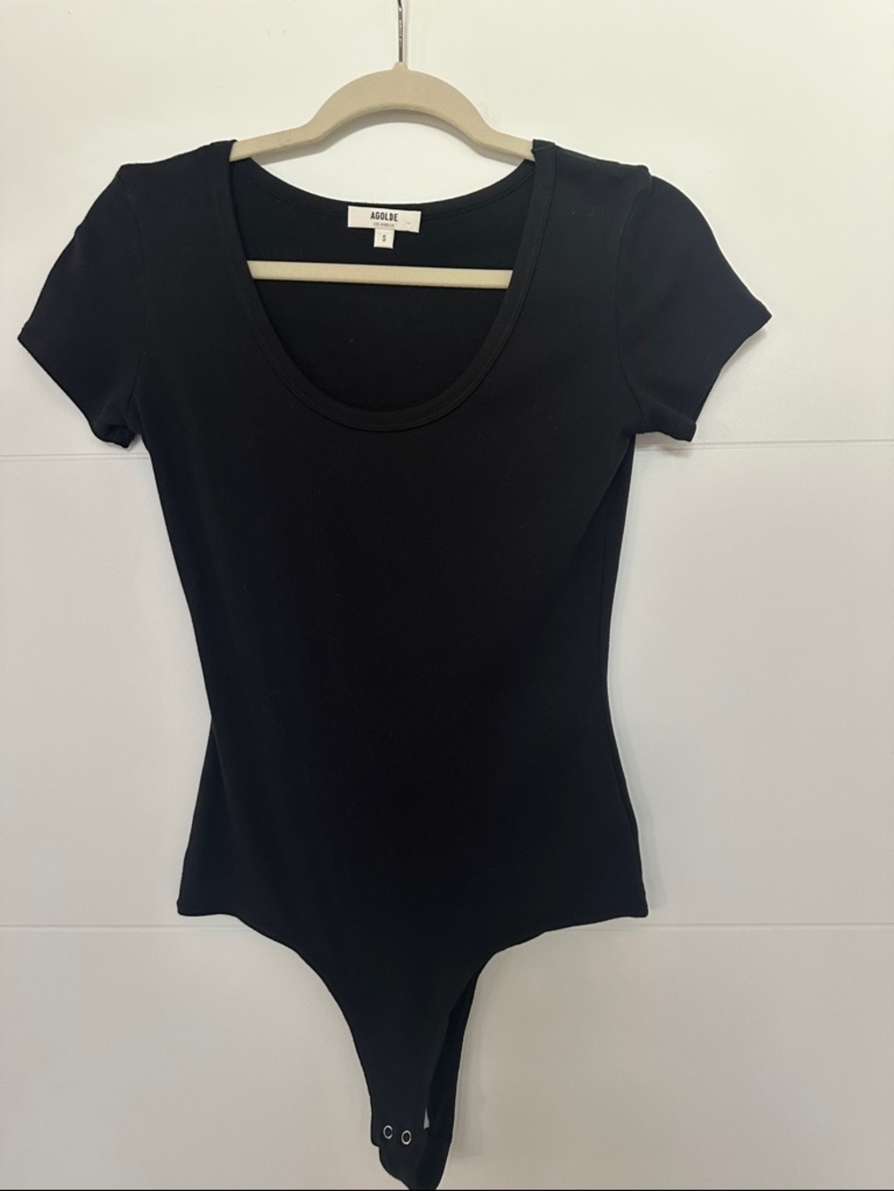 Agolde Black Scoop Neck Short Sleeve Bodysuit